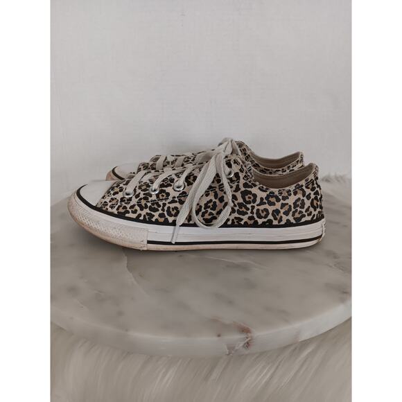 Converse All Star Low OX Youth Size 2 Sneaker Cheetah Print 366297F - Picture 2 of 13
